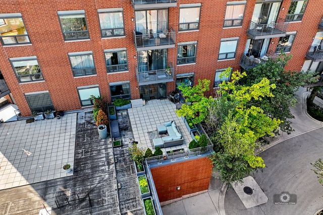 859 W ERIE Street 303, Chicago, IL 60642