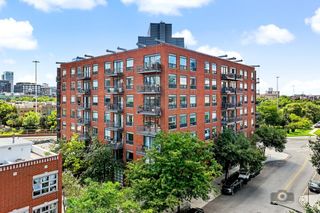 859 W ERIE Street 303, Chicago, IL 60642
