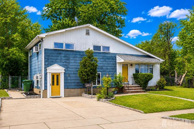 8 Stony Road, Edison, NJ 08817