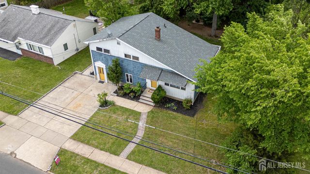 8 Stony Road, Edison, NJ 08817