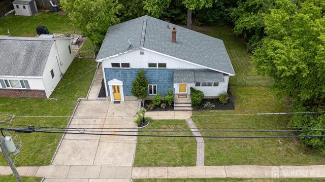 8 Stony Road, Edison, NJ 08817