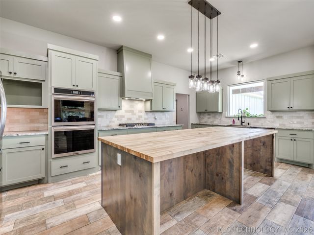 40851 N 3970 Road, Collinsville, OK 74070