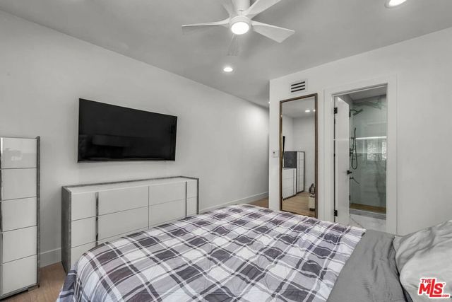 2144 Banyan Drive, Los Angeles, CA 90049