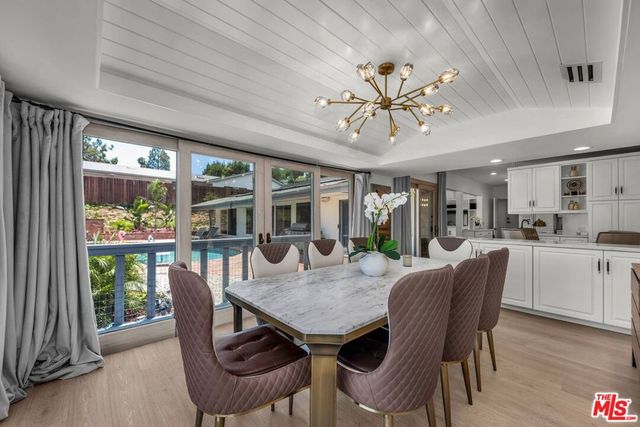2144 Banyan Drive, Los Angeles, CA 90049