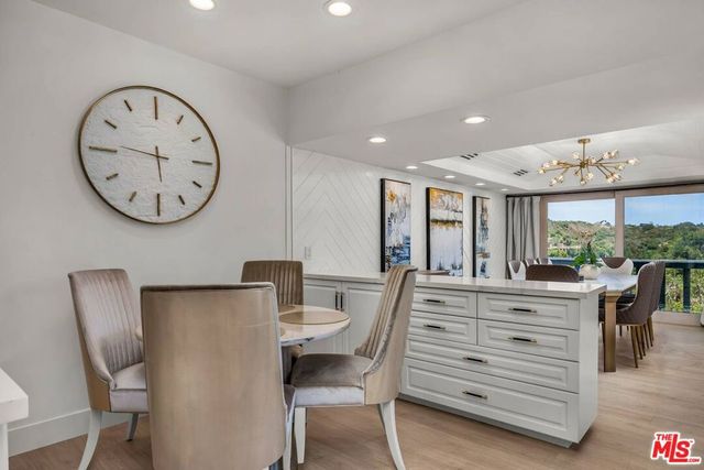 2144 Banyan Drive, Los Angeles, CA 90049