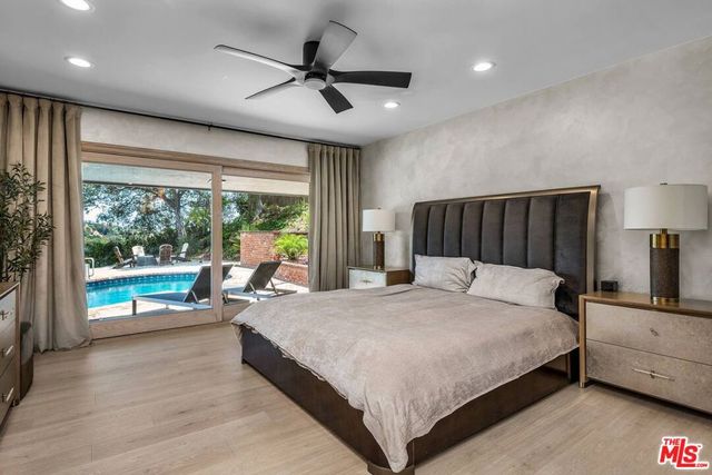 2144 Banyan Drive, Los Angeles, CA 90049