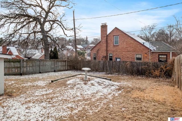 2206 N 51st Street, Omaha, NE 68104