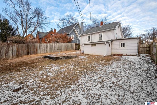 2206 N 51st Street, Omaha, NE 68104