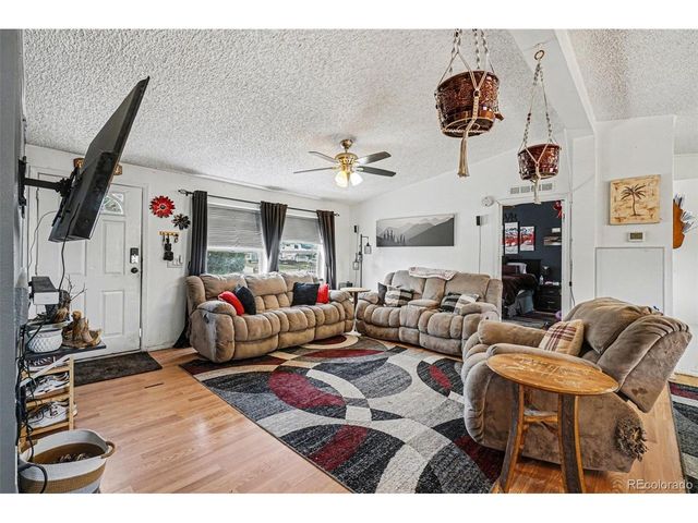 1101 Lantern Dr, Fort Lupton, CO 80621