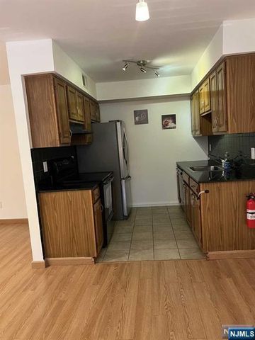 385 Midland Avenue 4, Garfield, NJ 07026