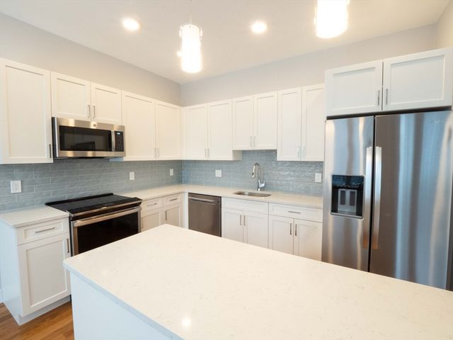 142 Coolidge Street 1, Brookline, MA 02446