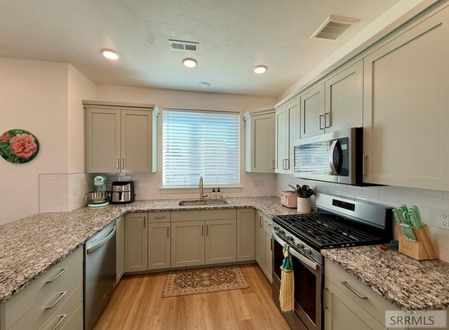 2325 W 860 S, Rexburg, ID 83440