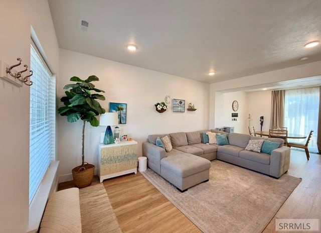 2325 W 860 S, Rexburg, ID 83440