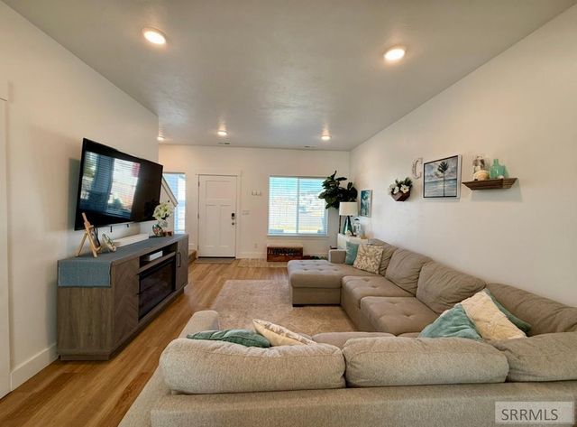 2325 W 860 S, Rexburg, ID 83440