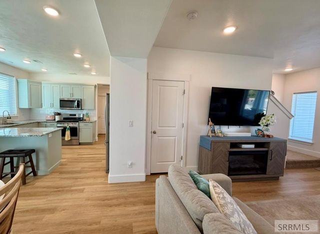 2325 W 860 S, Rexburg, ID 83440