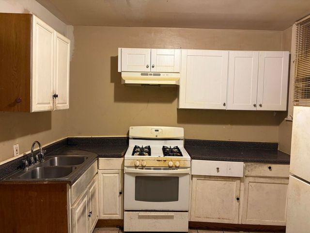 7230 S Wentworth Avenue, Chicago, IL 60621
