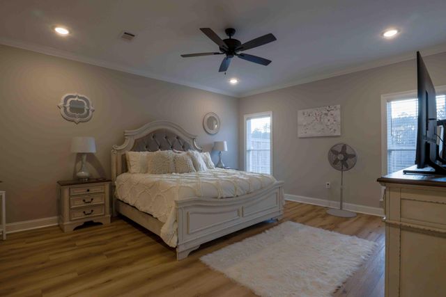 61 N Barnes Field Dr., Hattiesburg, MS 39402