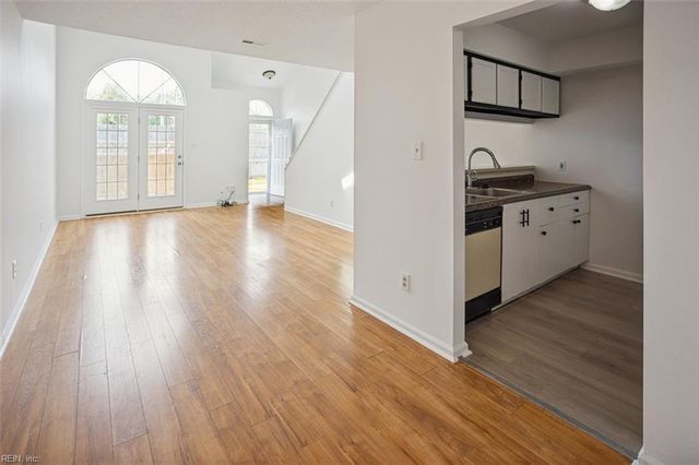 5278 Lake Victoria ARCH, Virginia Beach, VA 23464