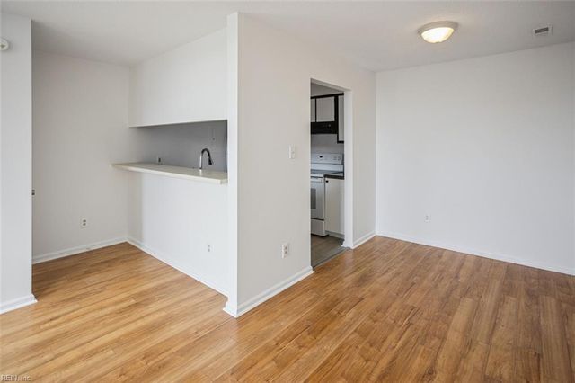 5278 Lake Victoria ARCH, Virginia Beach, VA 23464