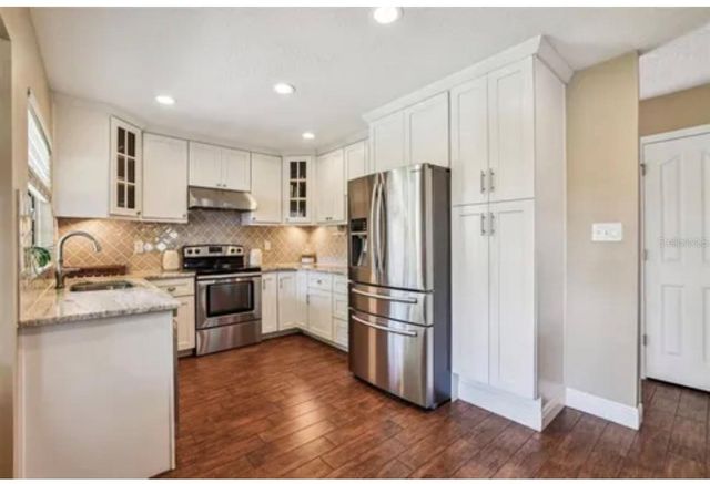 1326 CORNER OAKS DRIVE, Brandon, FL 33510