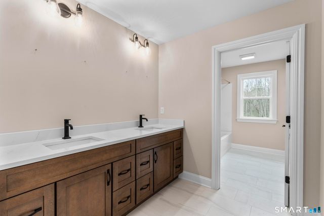6 Twin Valley Road, East Lyme, CT 06333