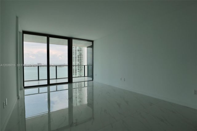 650 NE 32 1906, Miami, FL 33137