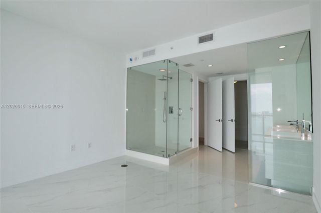 650 NE 32 1906, Miami, FL 33137