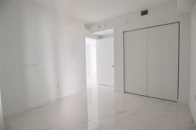 650 NE 32 1906, Miami, FL 33137