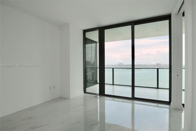 650 NE 32 1906, Miami, FL 33137