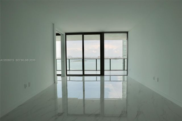 650 NE 32 1906, Miami, FL 33137
