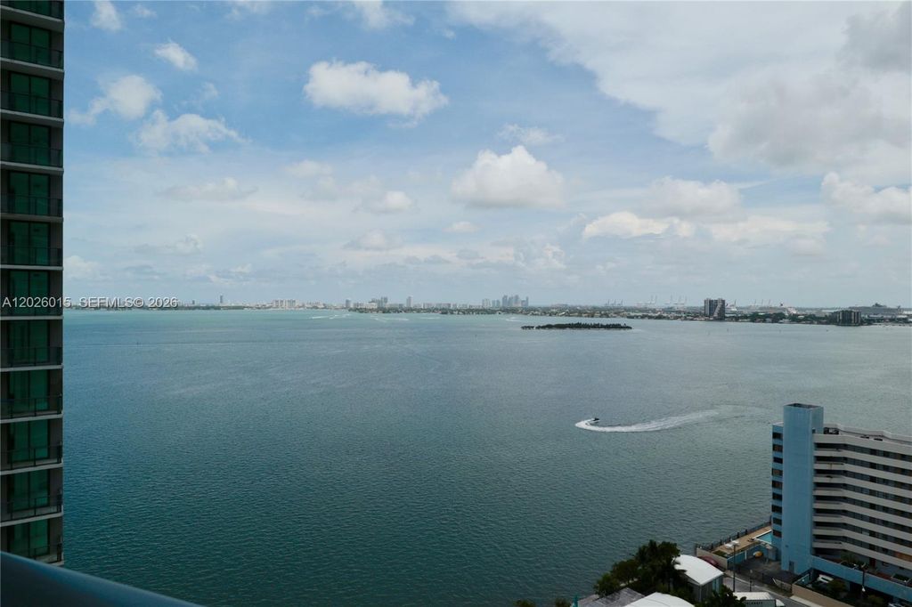 650 NE 32 1906, Miami, FL 33137