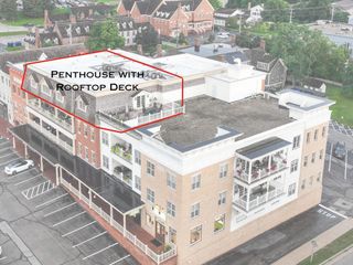 601 Genesee STREET #401, Delafield, WI 53018