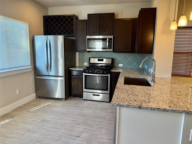 103 Frasier DR, San Marcos, TX 78666