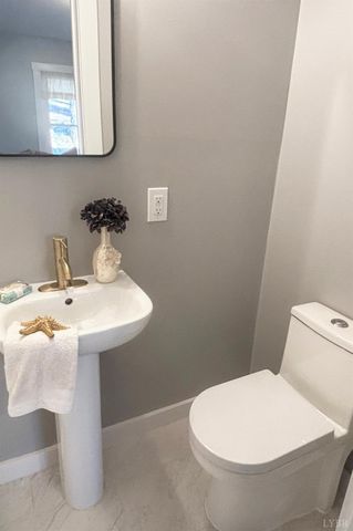 447 Matohe Road, Monroe, VA 24574