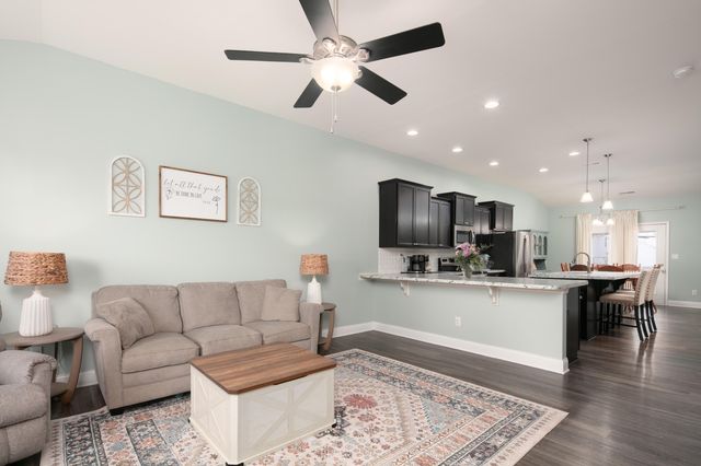 126 Thorndale Drive, Georgetown, KY 40324