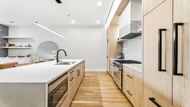 3125 N Clybourn Avenue 2N, Chicago, IL 60618