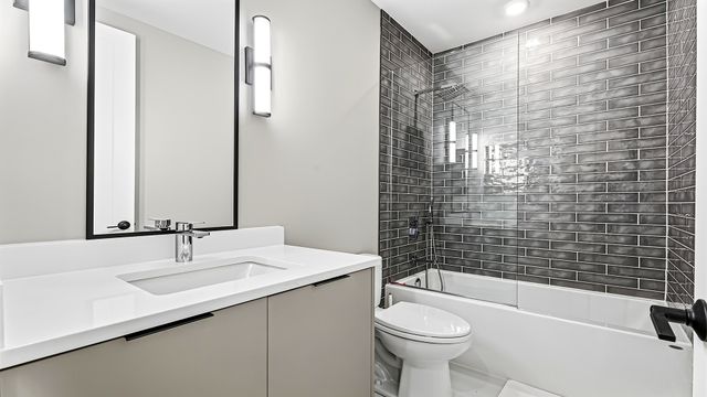 3125 N Clybourn Avenue 2N, Chicago, IL 60618