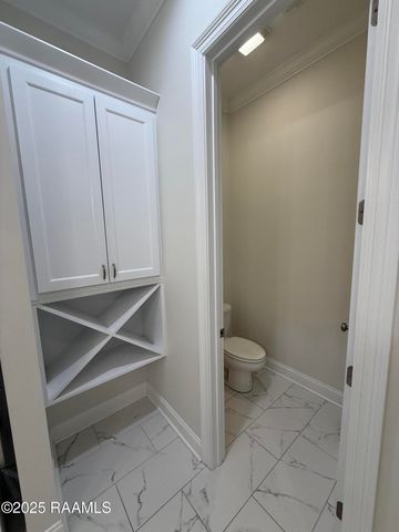 200 Windmill Palm Lane, Youngsville, LA 70592