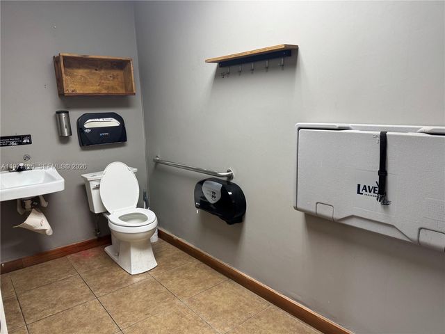 1920 Tyler St, Hollywood, FL 33020