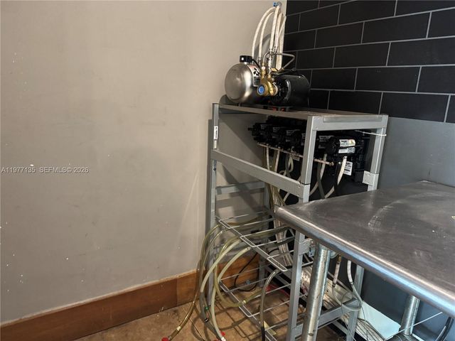 1920 Tyler St, Hollywood, FL 33020