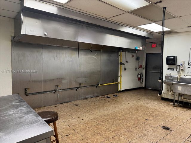 1920 Tyler St, Hollywood, FL 33020