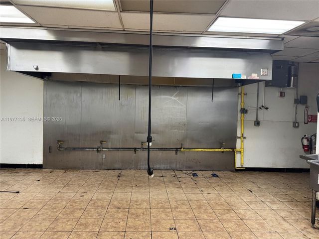 1920 Tyler St, Hollywood, FL 33020