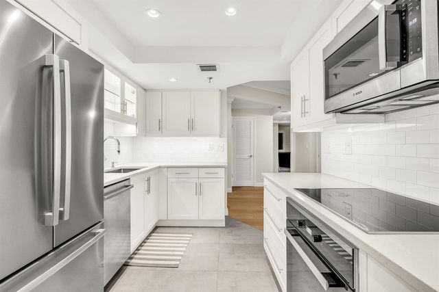 1155 Hillsboro Mile 602, Hillsboro Beach, FL 33062