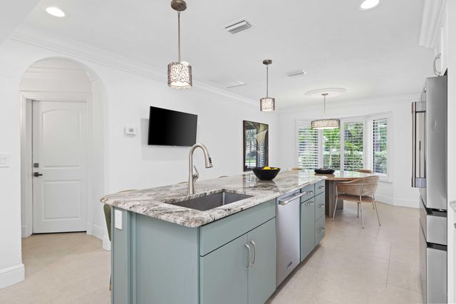 2600 NE 43rd Street, Lighthouse Point, FL 33064