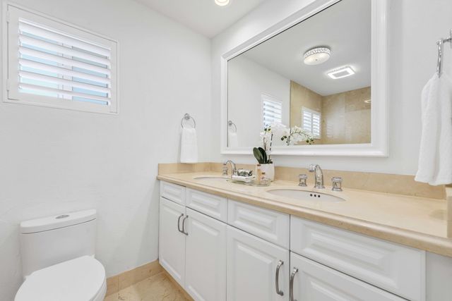 2600 NE 43rd Street, Lighthouse Point, FL 33064