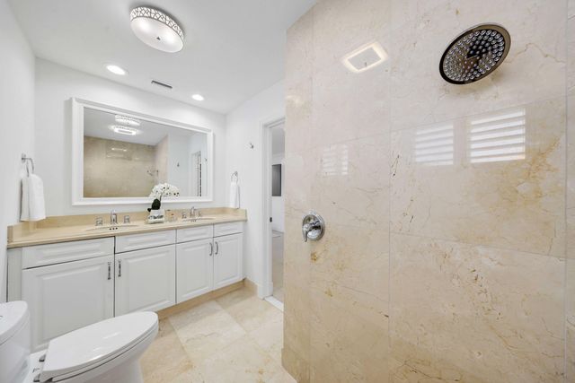 2600 NE 43rd Street, Lighthouse Point, FL 33064