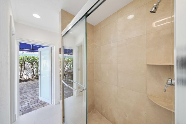2600 NE 43rd Street, Lighthouse Point, FL 33064