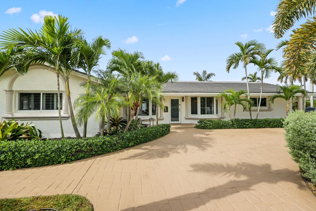 2600 NE 43rd Street, Lighthouse Point, FL 33064