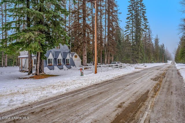 475 DRY CREEK RD, Clark Fork, ID 83811