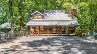 1329 N Baden Drive, Gatlinburg, TN 37738